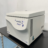 Eppendorf 5810 Centrifuge image 1